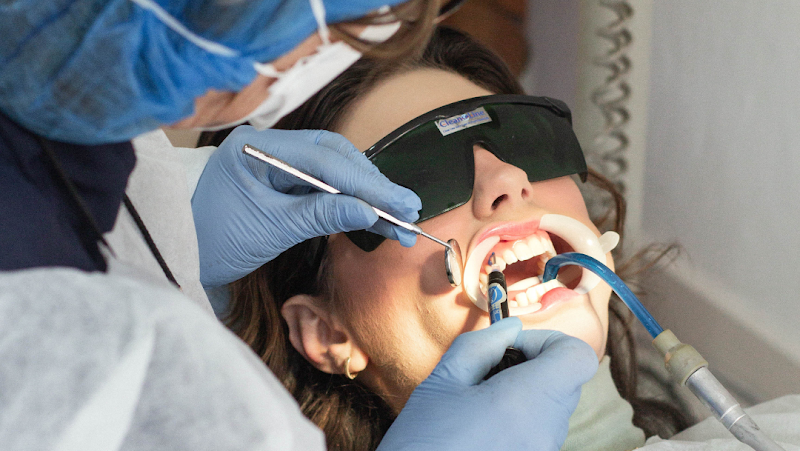Foto 2 de Cirurgiã Dentista Dra. Marilena Donga