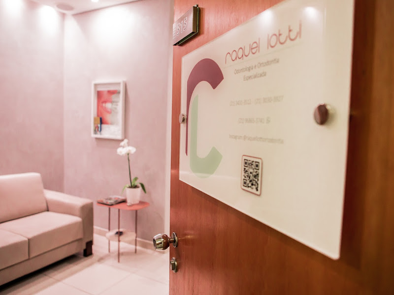 Foto 7 de Cirurgiã Dentista Dra Raquel Rosa - Reabilitação Oral