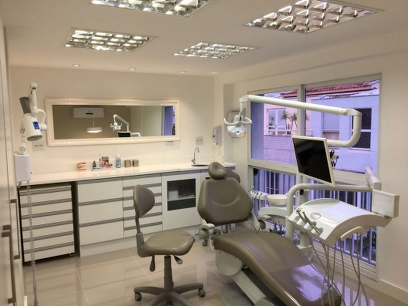 Foto 10 de Cirurgiã Dentista Dra Raquel Rosa - Reabilitação Oral