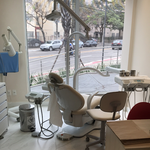 Foto 2 de Cirurgiã dentista Dra Vanessa Camargo Frison