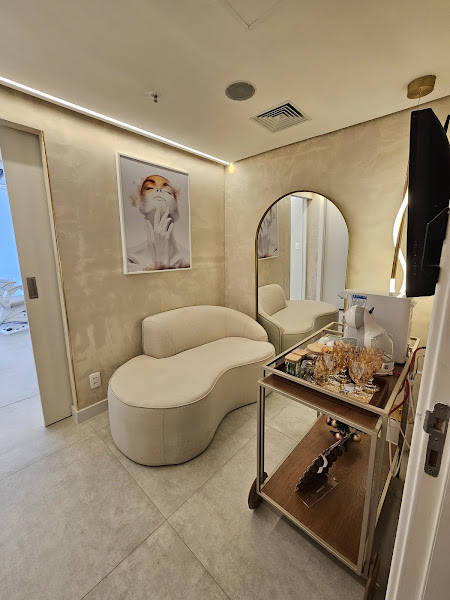 Foto 2 de Cirurgiã Dentista- Dra. Yasmine Abib