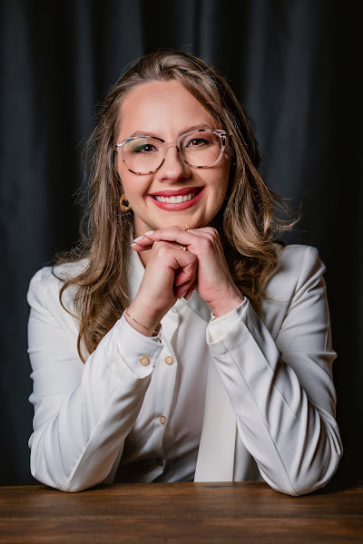Foto 2 de Cirurgiã Dentista e Endodontia - Edeviane Stieven