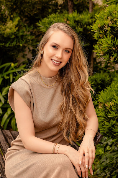 Foto 2 de Cirurgiã Dentista - Stefany Tondello Slongo