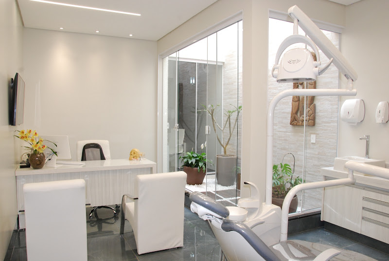 Foto 3 de Cirurgião Bucomaxilo - Giovanni Gasperini