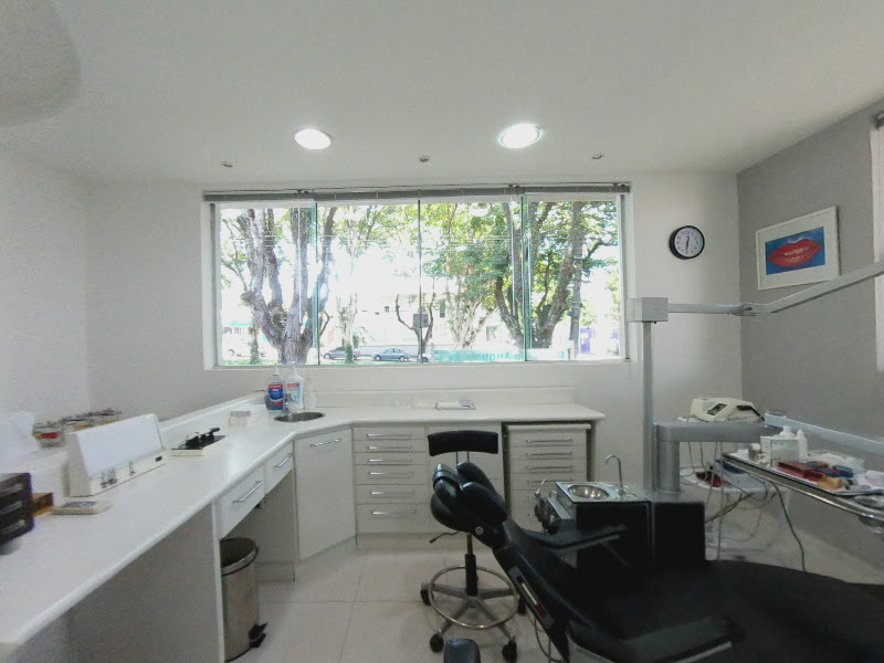 Foto 2 de Cirurgião Dentista e Prótese DrºFabio Augusto Reis