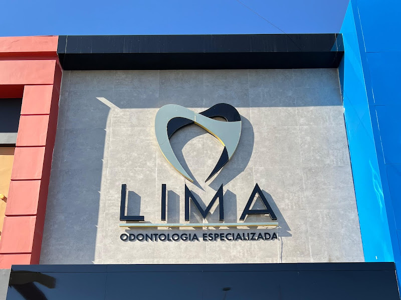 Foto 3 de Clara Aidil Alves de Vasconcelos, Dentista