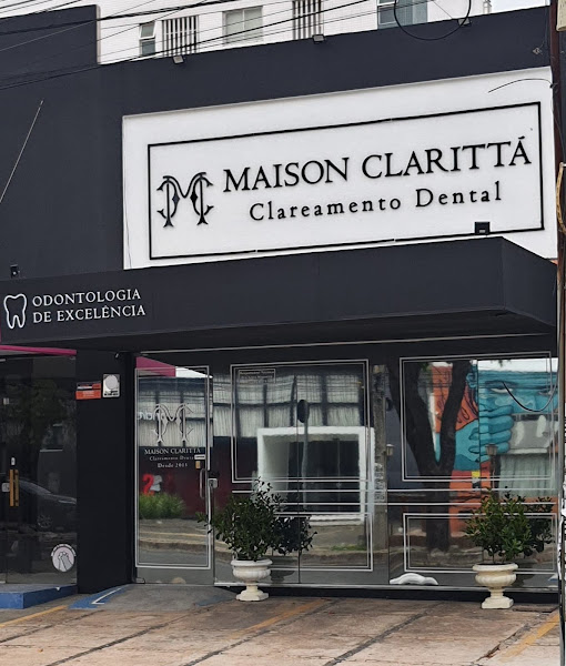 Foto 3 de Clareamento dental Clínica Maison Clarittá