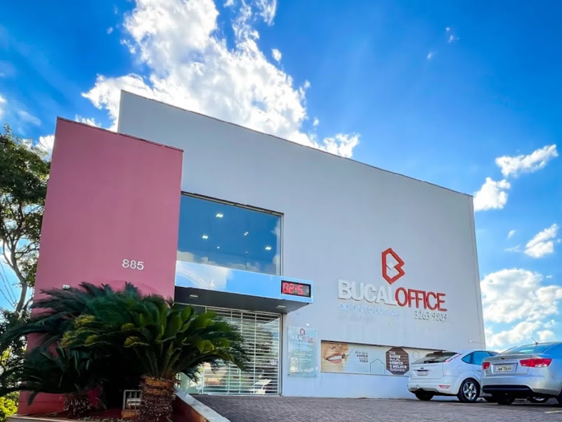 Foto 3 de Clareamento Dental Maringa - Dr Guilherme Tomon