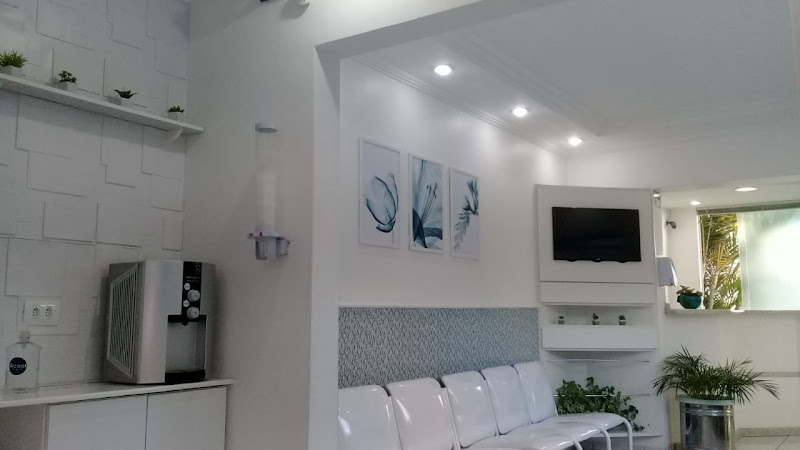 Foto 2 de Claro Sorriso Odontologia INVISALIGN/IMPLANTE DENTÁRIO