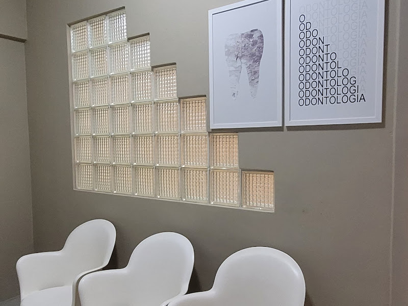 Foto 2 de Cláudia F D Batista