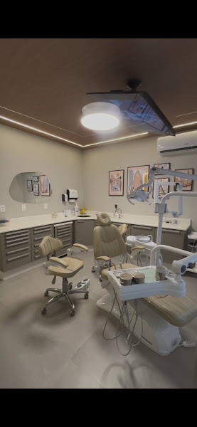 Foto 2 de Cleber Ferreira Jr. Odontologia