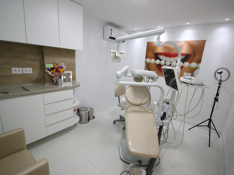 Foto 2 de Clini sorriso - Odontologia estética & Reabilitação