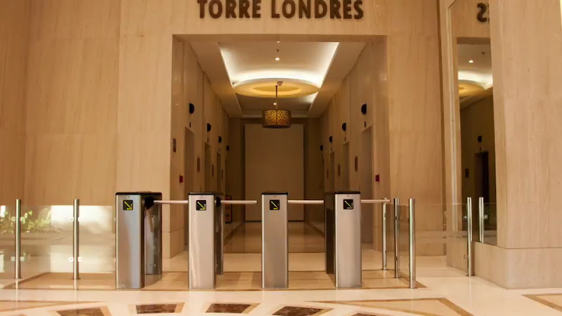 Foto 3 de Clínica Apollo