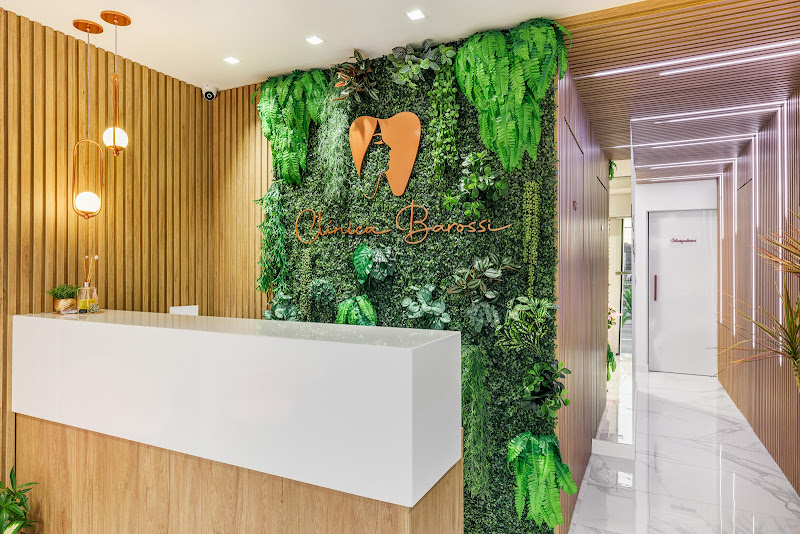 Foto 2 de Clínica Barossi Odontologia, Estética Facial e Corporal.