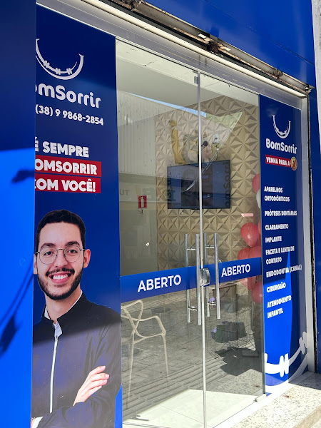 Foto 3 de Clínica BomSorrir Montes Claros - Clínica Especializada em Implantes Dentários, Aparelho Dental