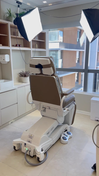 Foto 3 de Clínica Carolina Caires | Harmonização facial