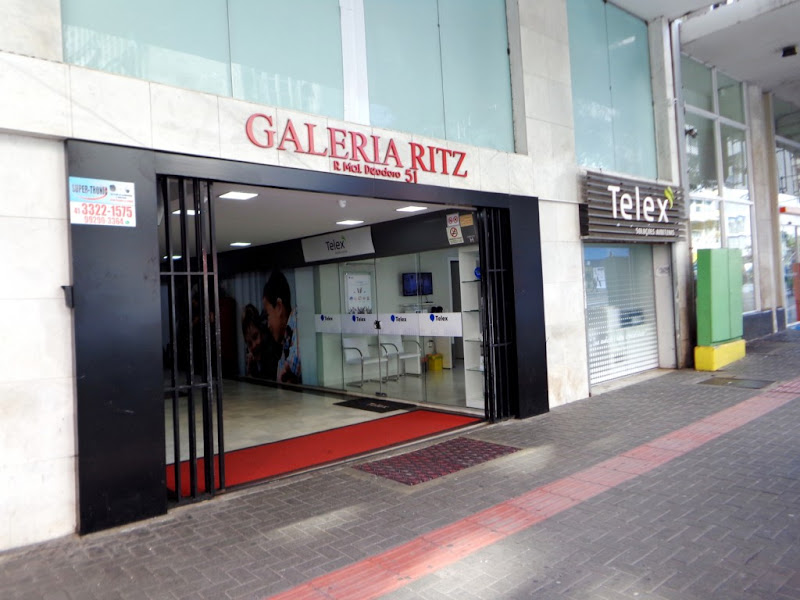 Foto 3 de Clínica Costin - Implante Dentário - Dentista no Centro de Curitiba