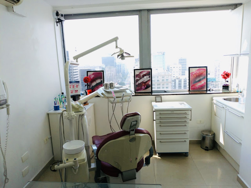 Foto 2 de Clinica da Face e Odontologia Integrada