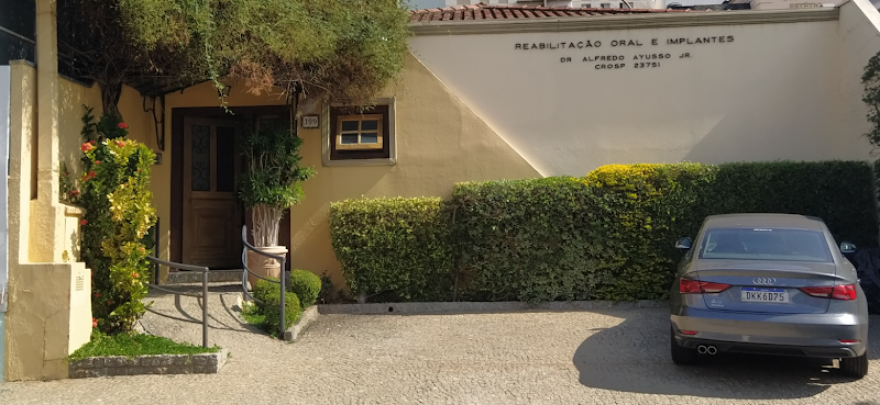 Foto 3 de Clinica de Reabilitação Oral e Implantes Dr Alfredo Ayusso Jr