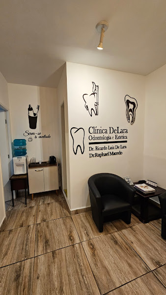 Foto 4 de Clínica DeLara | dentista, curitiba, implante, tratamento canal, clareamento, próteses, extração, ahú, cabral, juvevê