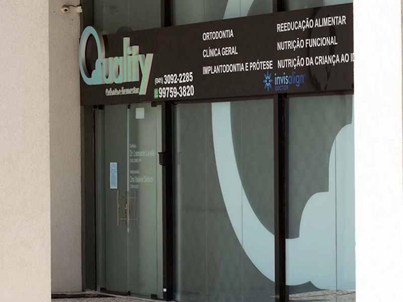 Foto 12 de Clínica DeLara | dentista, curitiba, implante, tratamento canal, clareamento, próteses, extração, ahú, cabral, juvevê