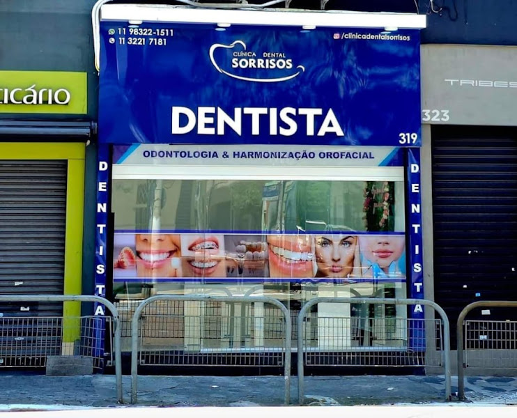 Foto 2 de CLINICA DENTAL SORRISOS