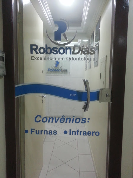 Foto 3 de Clínica Dr. Robson Dias - Reabilitação e Odontologia Digital