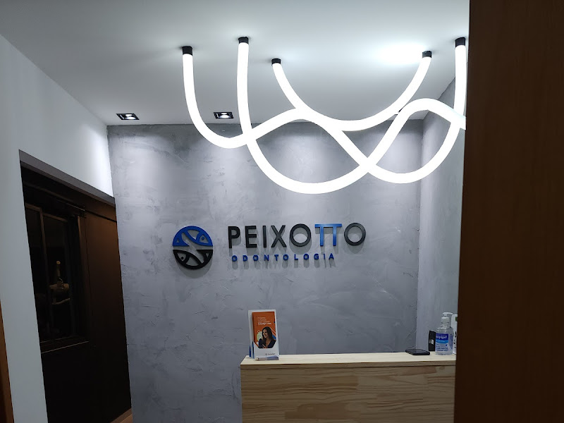 Foto 6 de Clínica Dra. Karine Peixotto | Implantes, Clareamento e Ortodontia