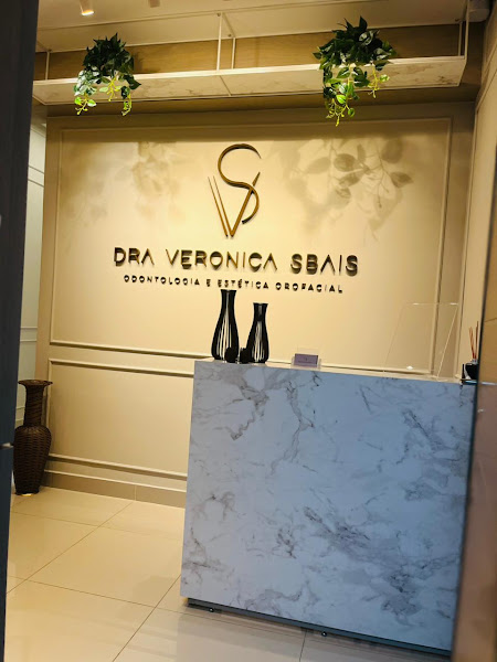 Foto 2 de Clinica Dra Veronica Sbais Odontologia