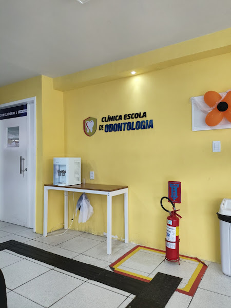 Foto 2 de CLINICA ESCOLA DE ODONTOLOGIA UNINASSAU - GRAÇAS/DERBY
