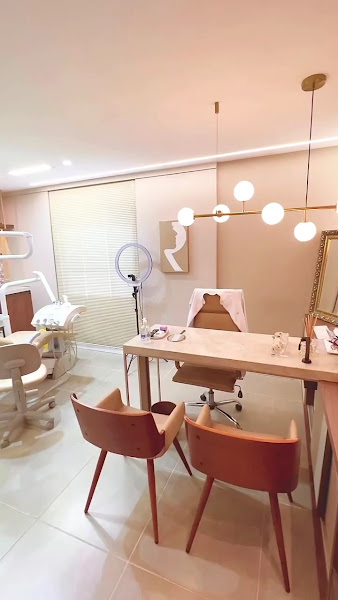 Foto 3 de Clínica Estética em Castanhal, Dra Rebeca Siqueira, Preenchimento, Harmonização Facial, Botox, Bioestimulador, Ultraformer