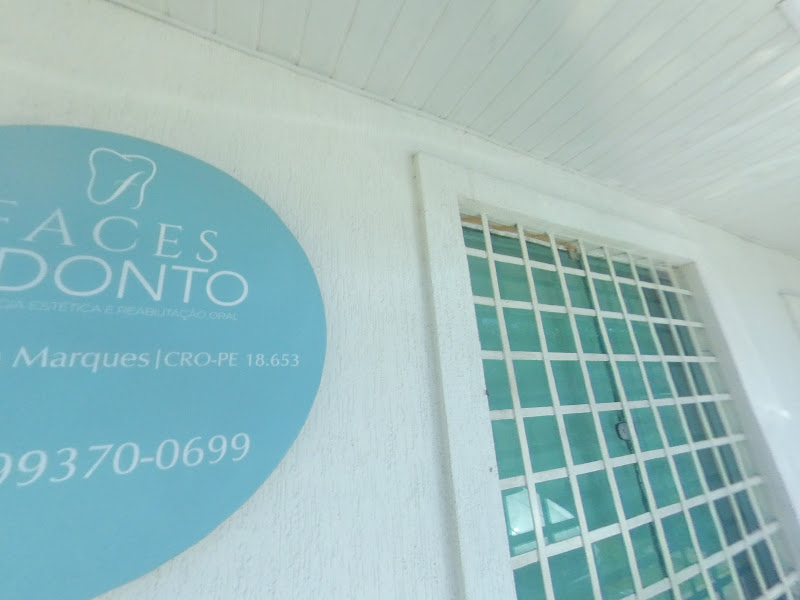 Foto 3 de Clínica Faces Odonto - Dra. Helena Marques | Em Casa Amarela, Recife PE