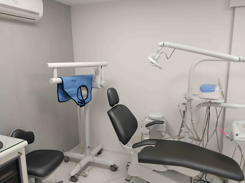 Foto 2 de Clínica Geral e Ortodontia - Dra. Carmem S. Franco