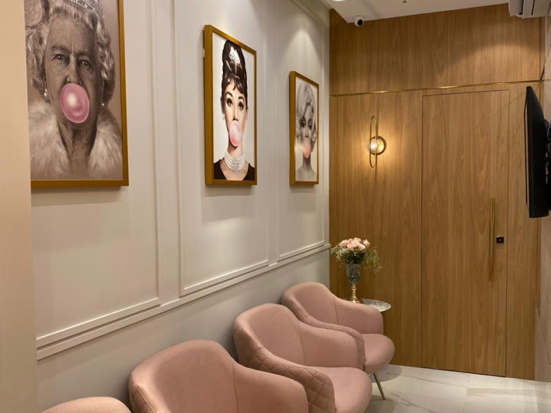 Foto de Clínica Gram Odontologia - Lente De Contato Dental em Vila Olímpia - Harmonização Facial - Implante Dental em Vila Olímpia