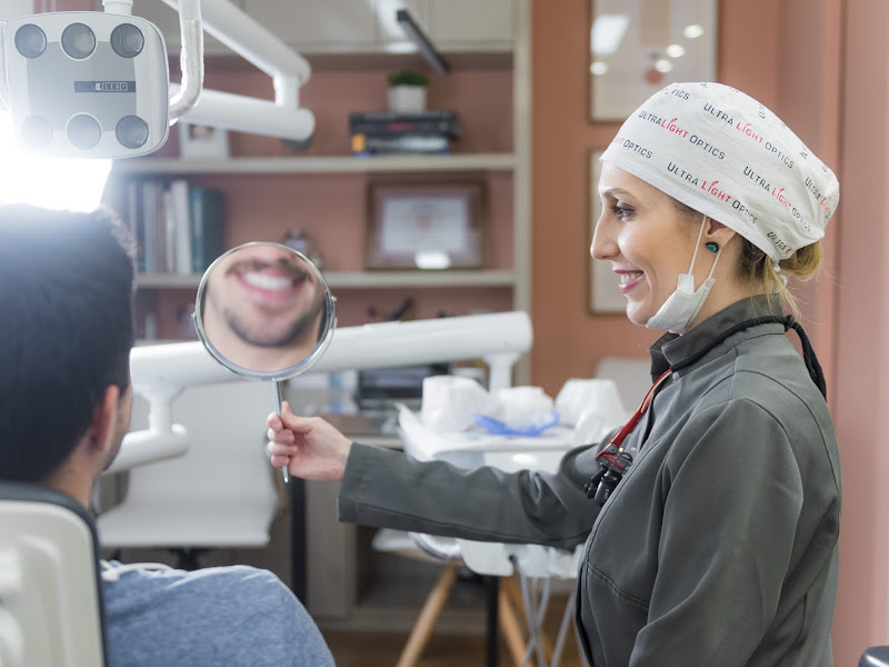 Foto 8 de Clínica Lanfredi | Invisalign | Odontopeditria | Endodontia com Microscópio | Odontologia Paraíso | Urgências odontológicas