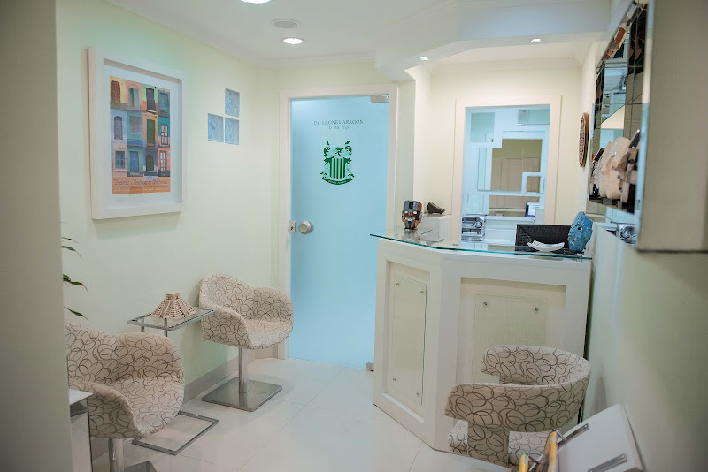 Foto 2 de Clínica Leonel Aragón