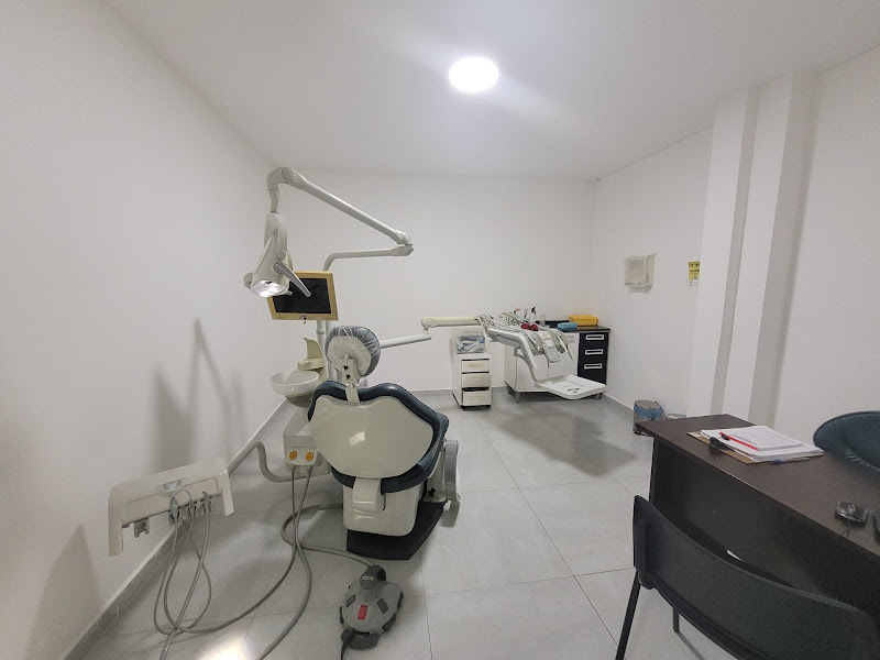 Foto 2 de Clínica Limoeiro | Médicos e Dentistas