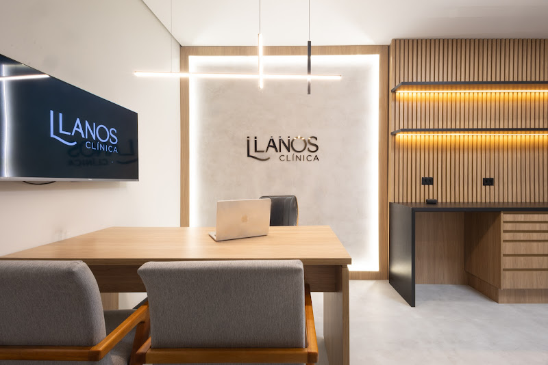 Foto 2 de Clínica Llanos Odontologia - Dentista Av. Paulista - Implantes