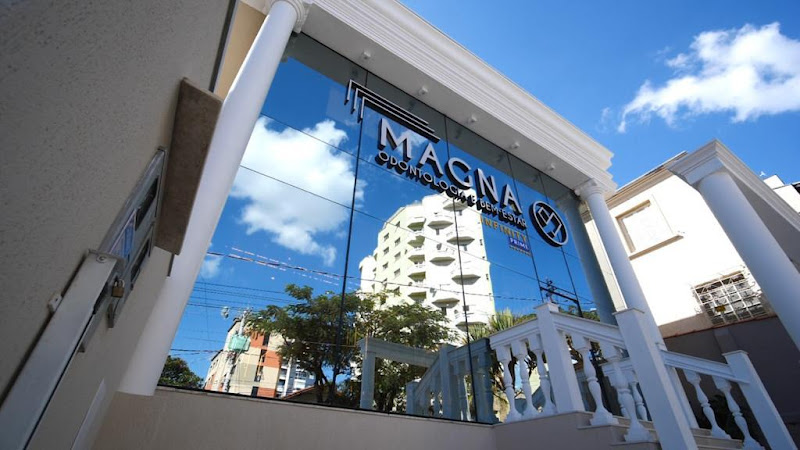 Foto 6 de Clínica Magna | Implante Dentário | Prótese Protocolo | Invisalign | Alinhadores | Clínica Odontológica Poços de Caldas