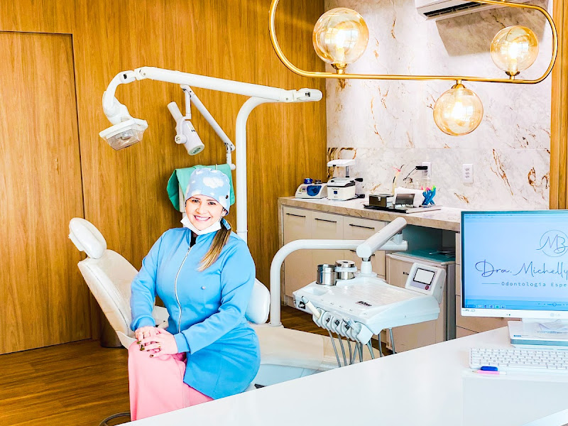 Foto 9 de Clínica Monalisa Monick - Cirurgiã Dentista