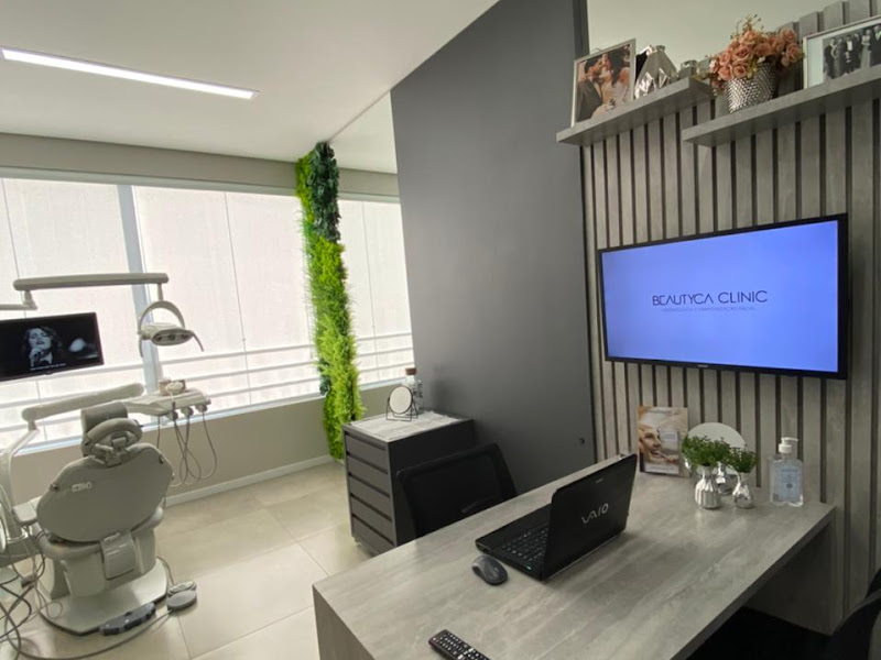 Foto 8 de CLÍNICA MONET | Odontologia