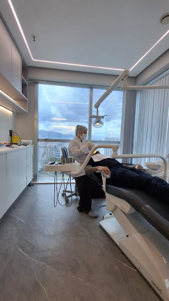 Foto 3 de Clínica Moretti & Carraro | Implantes Dentários | Odontologia Barra da Tijuca