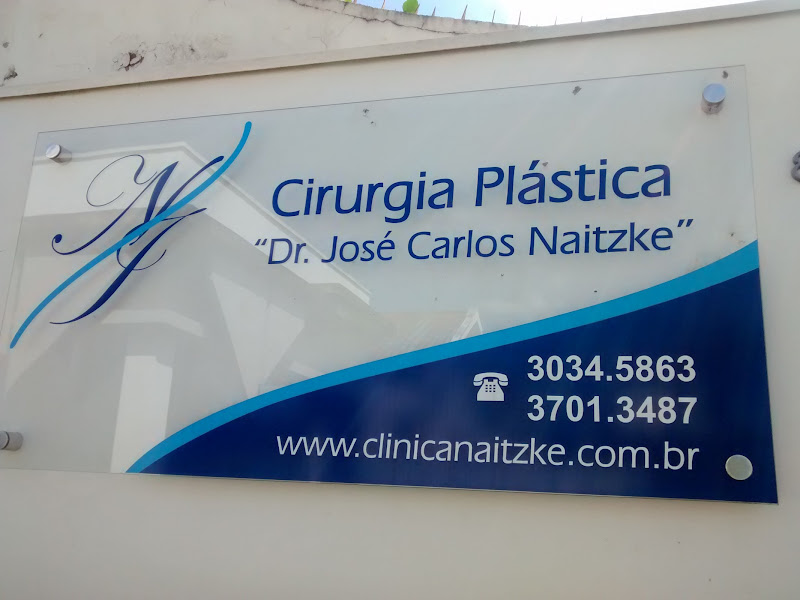 Foto 2 de Clinica Naitzke Cirurgia Plástica e Implante Capilar