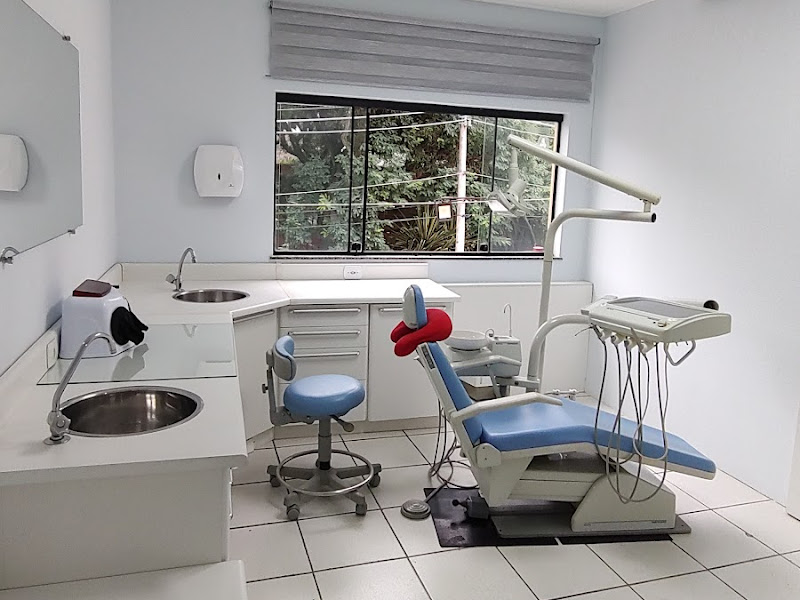 Foto 7 de Clínica Odonto Kurita - Implantes | Protocolo | Invisalign