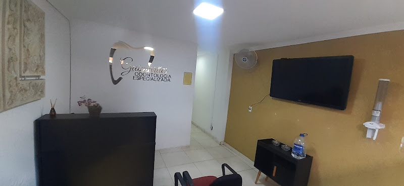 Foto 3 de Clínica Odontoguimaraes / Harmonizações Faciais / Preenchimentos labiais / Facetas em Resina