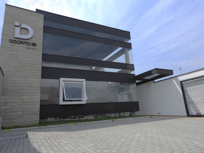 Foto 9 de Clínica Odontologia Ioselli | Dra. Luciana Ioselli e Dr. Carlos Barros