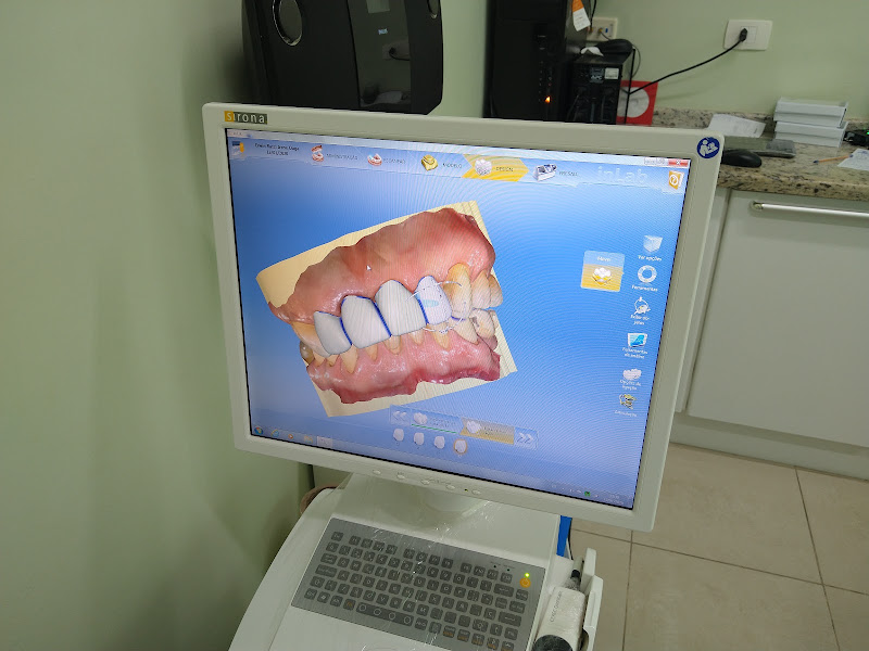 Foto 3 de Clínica Odontológica Dr. Erwin Christian Raszl