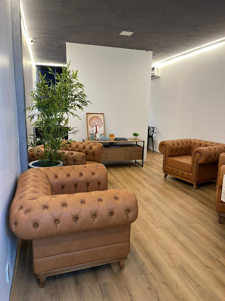 Foto 2 de Clínica Odontológica Dr. Ezemir Guimarães – Implantes Dentários e Estética