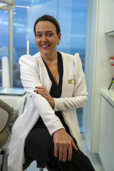 Foto 2 de Clinica Odontológica Dra. Patrícia Carvalho Bezerra Dentista Especialista em Canal ( Endodontia) Estética, Clareamento Dental