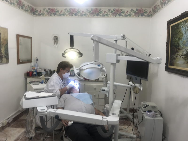 Foto 2 de Clinica Odontológica Dra Walnice Hossein